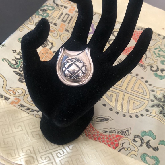 Sterling Silver contemporary clip earrings. Matching slider listed separately. - Picture 6 of 7